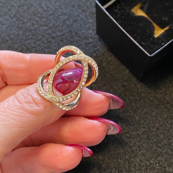 Gold tone and crystal costume ring size 6 - Picture 2 of 3